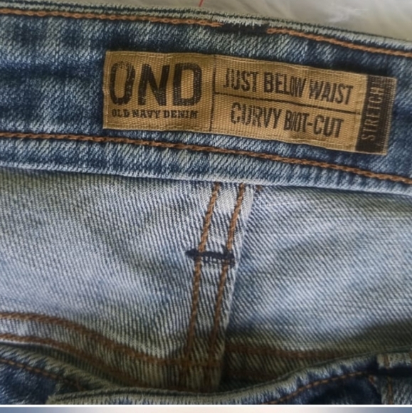 Old Navy Curvy Bootcut Denim - Picture 5 of 5
